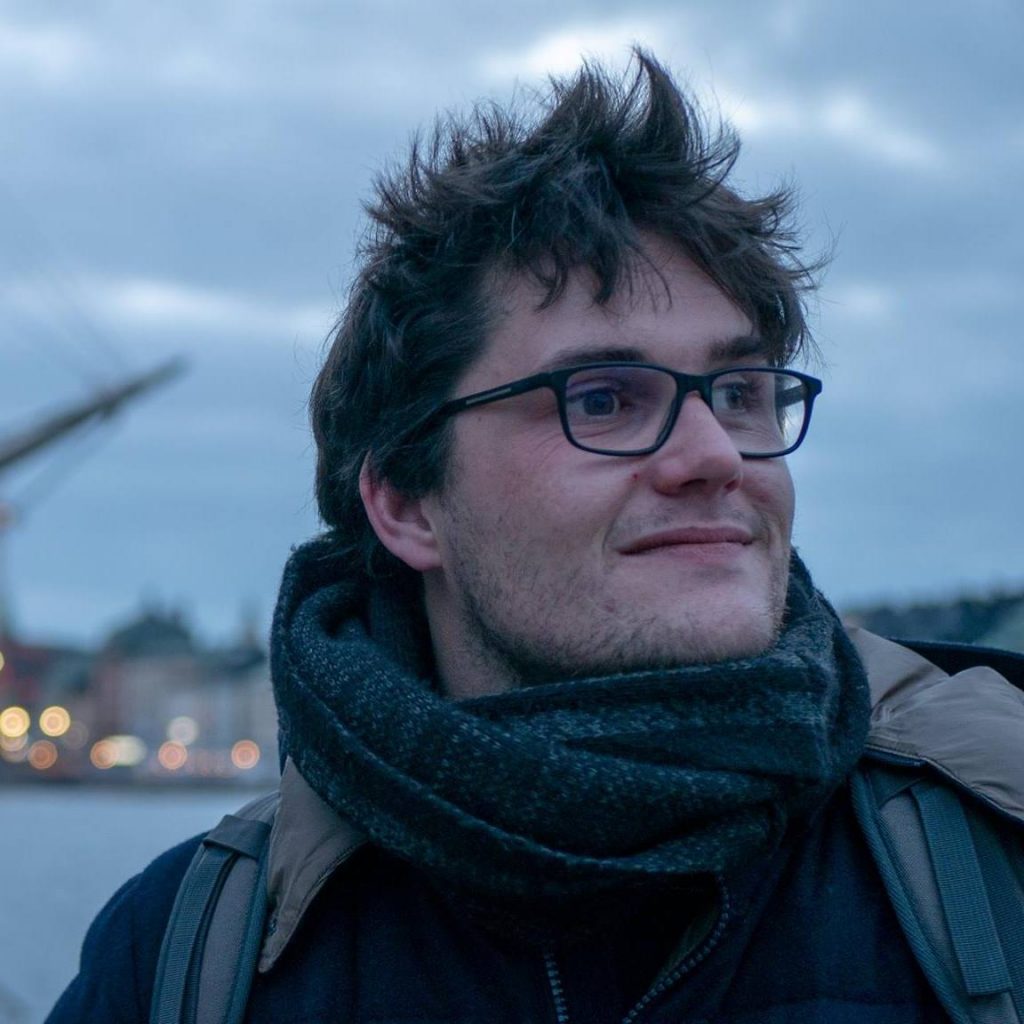 54463075 10210952692372921 450080313121439744 n